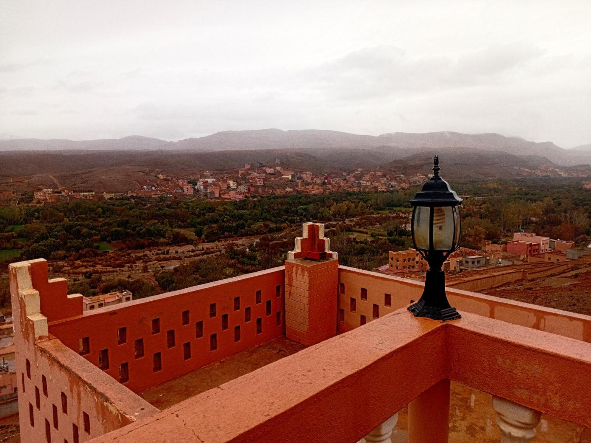 Hotel Almanader Boumalne Esterno foto